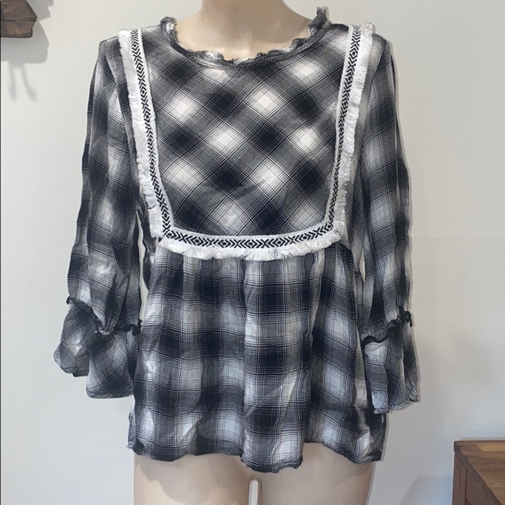 Plaid black and white blue rain flannel top